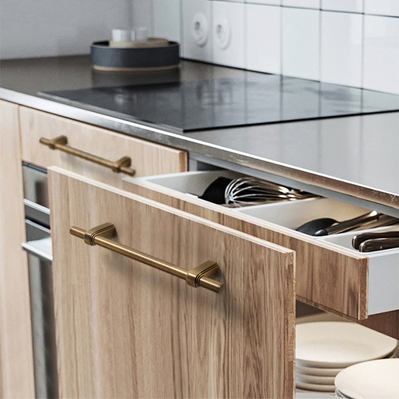 Furniture And Kitchen Hardware Fitting - Antique Brass Handles for Furniture Bronze
